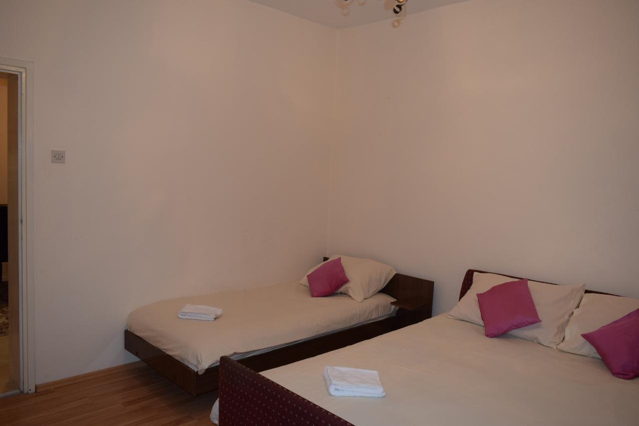Apartment S&M Tivat Buitenkant foto