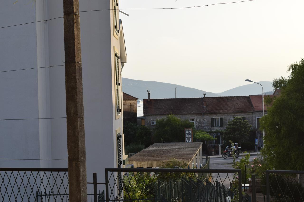 Apartment S&M Tivat Buitenkant foto